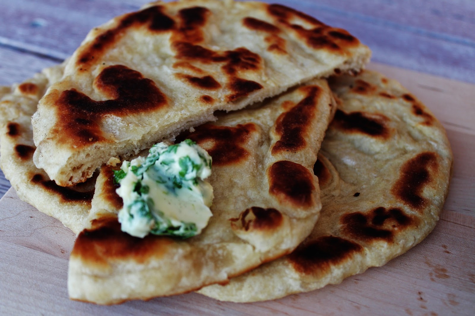 Flat Bread With Garlic Butter – One Kitchen – A Thousand Ideas