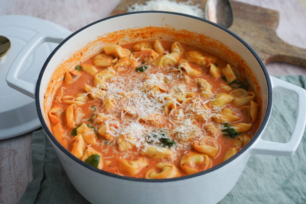 Tortellinisuppe med bønner opskrift