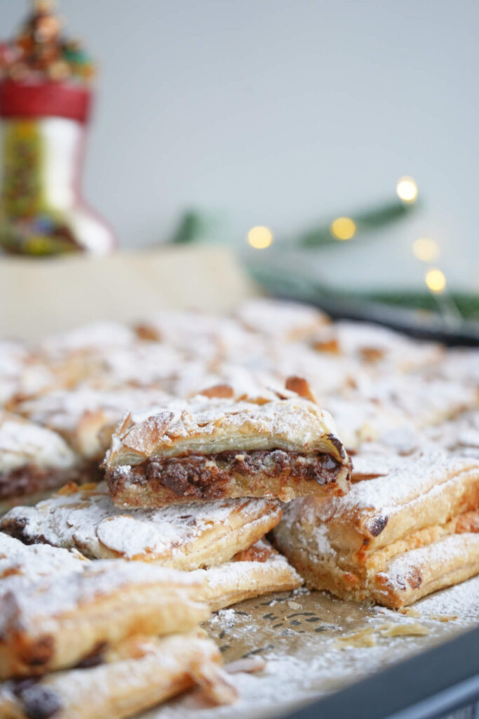 Butterdejskage med marcipan og chokolade