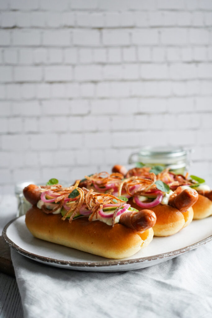 Hotdog Med Bacon, Bearnaisemayo Og Ristede Løg