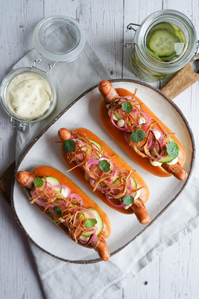 Hotdog Med Bacon, Bearnaisemayo Og Ristede Løg