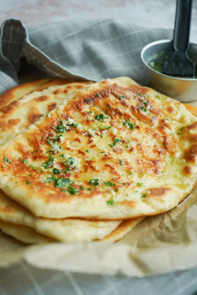 Naanbrød med ost