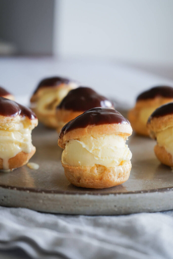 Profiteroles Med Vaniljeis