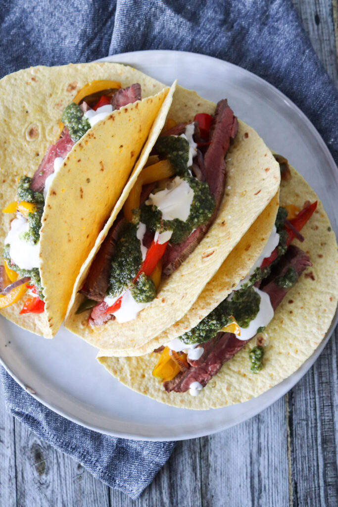 Bløde Tacos Med Flanksteak - Tacos Med Oksekød Og Pesto