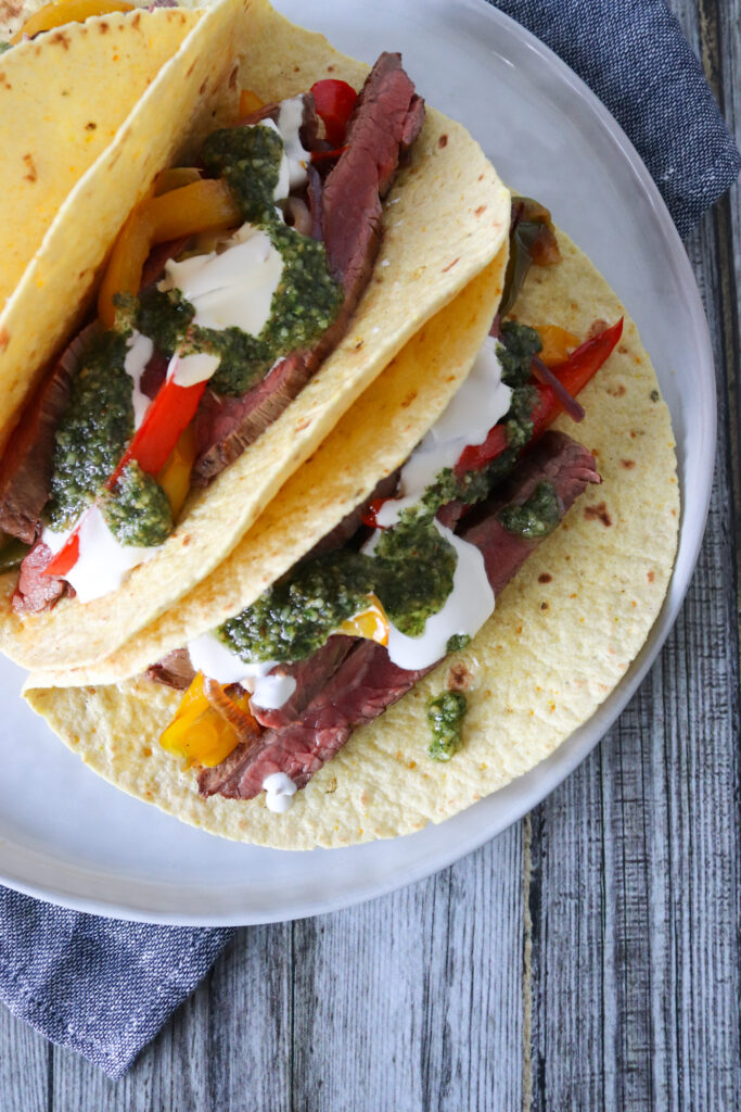 Bløde Tacos Med Flanksteak - Tacos Med Oksekød Og Pesto
