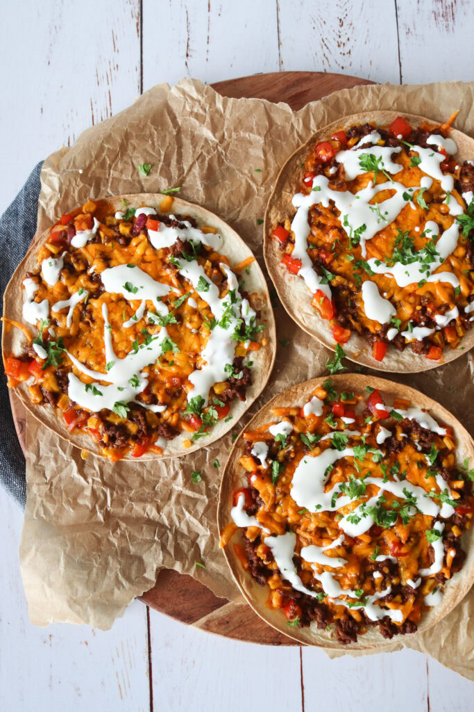 Tortilla Pizzaer Med Taco BBQ Oksekød Og Ost