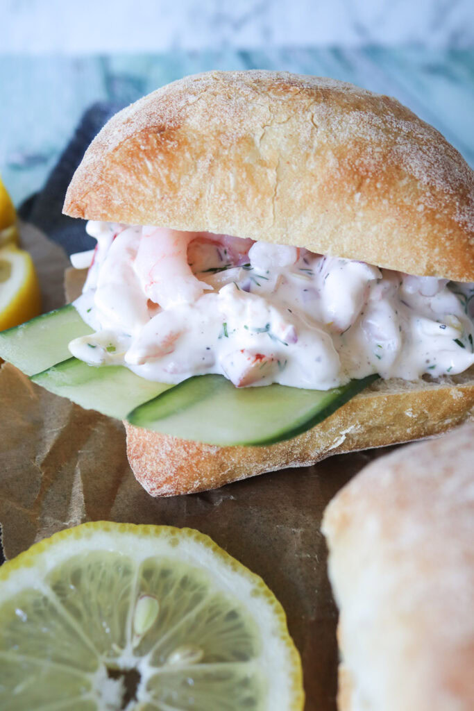 Hjemmelavet Rejesalat - Den Bedste Sandwich Med Rejesalat