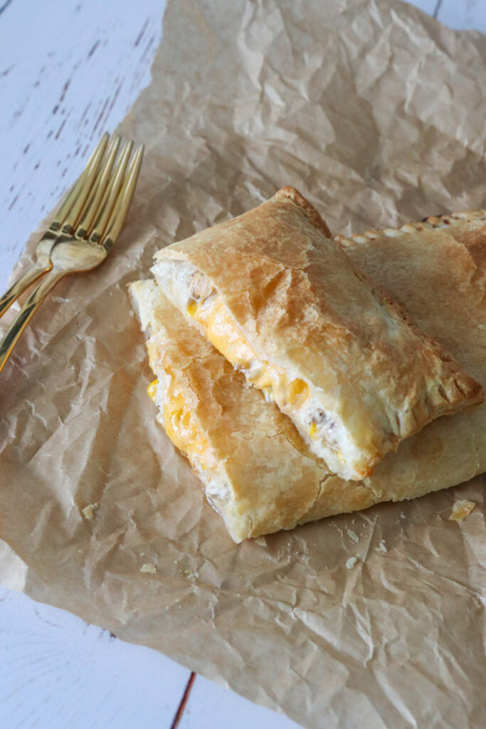 Butterdejsstang Med Cremet Tunsalat Og Ost - Butterdej Med Tun Og Ost