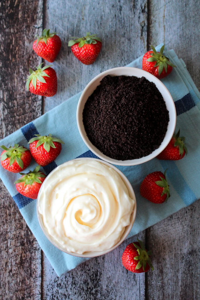 Oreo Cheesecake Dip