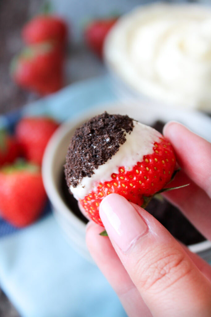 Oreo Cheesecake Dip
