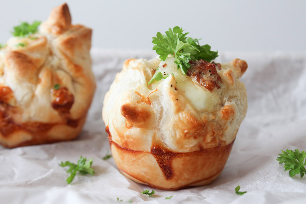 Butterdejsmuffins Med Æg Og Bacon