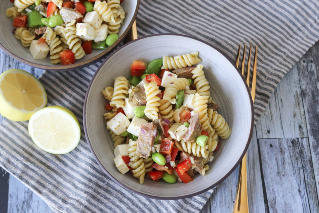 Pastasalat Med Oksecuvette, Pesto, Feta Og Edamame