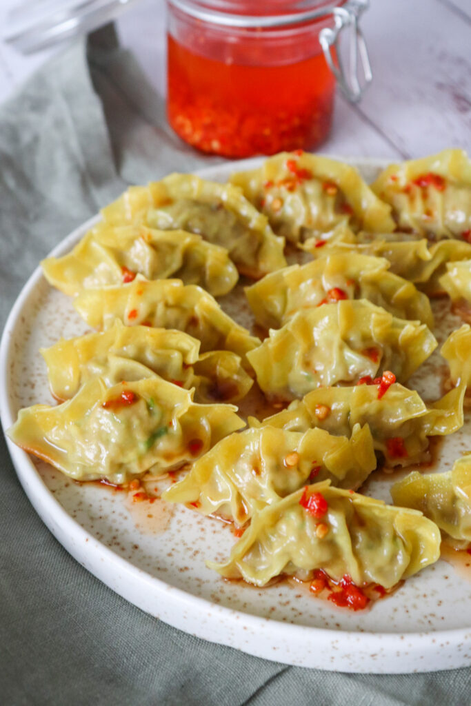 Hjemmelavede Dumplings Med Svinekød Og Forårsløg