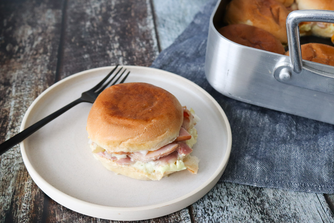 Sliders Med Kød, Bearnaisemayo, Relish Og Ost