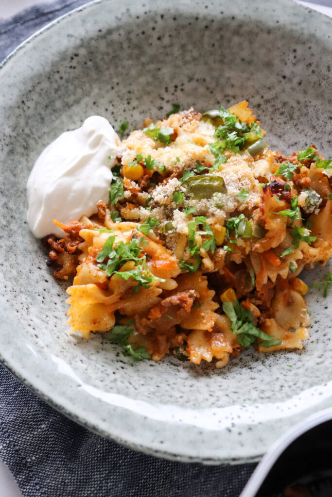 Taco Pasta Bake - Pasta Med Oksekød Og Tacokrydderi Bagt Med Ost