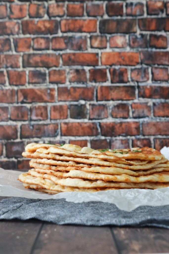 Naan Med Cheddar