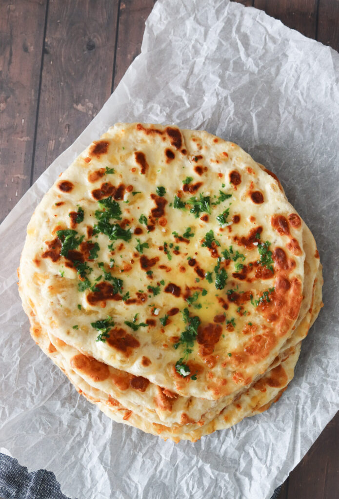 Naan Med Cheddar