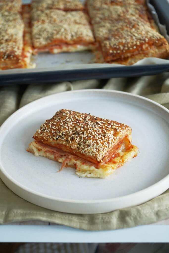 Butterdejspakker med ost og skinke
