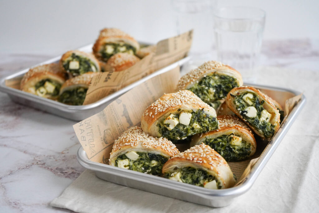 Butterdej med spinat og feta