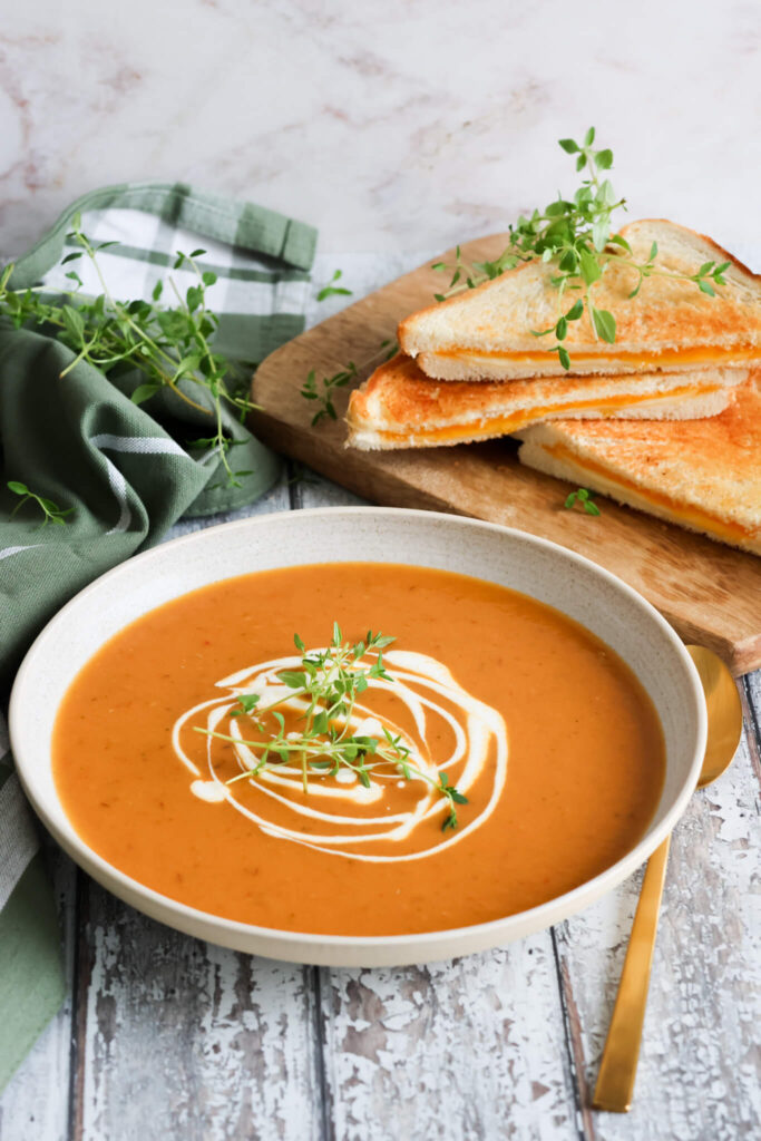 Tomatsuppe med ovnbagte tomater