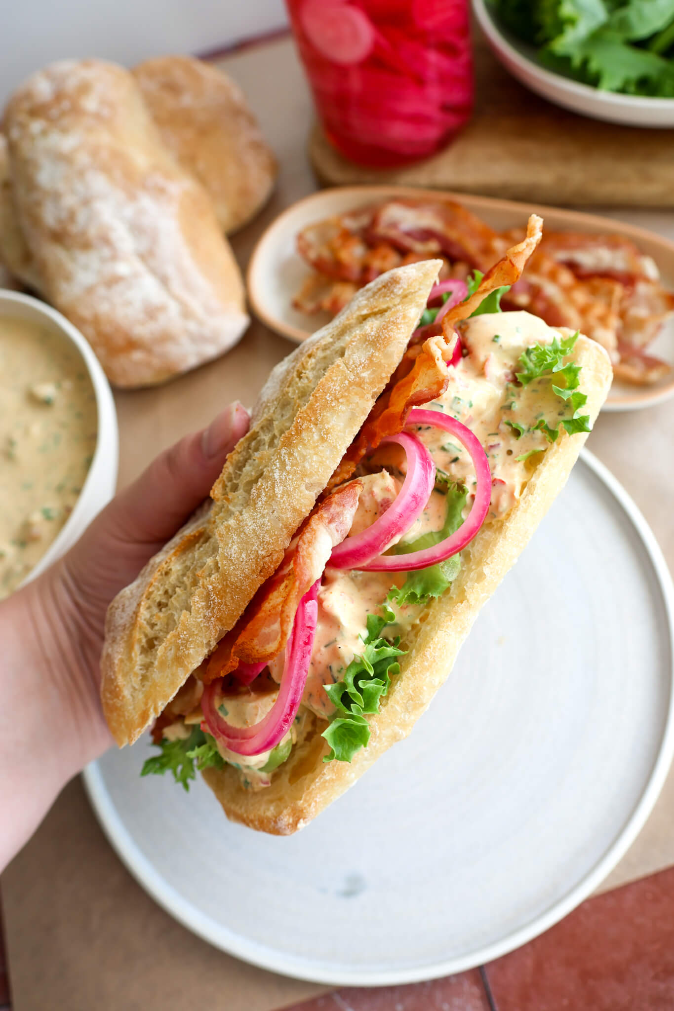 Sandwich med spicy kyllingesalat