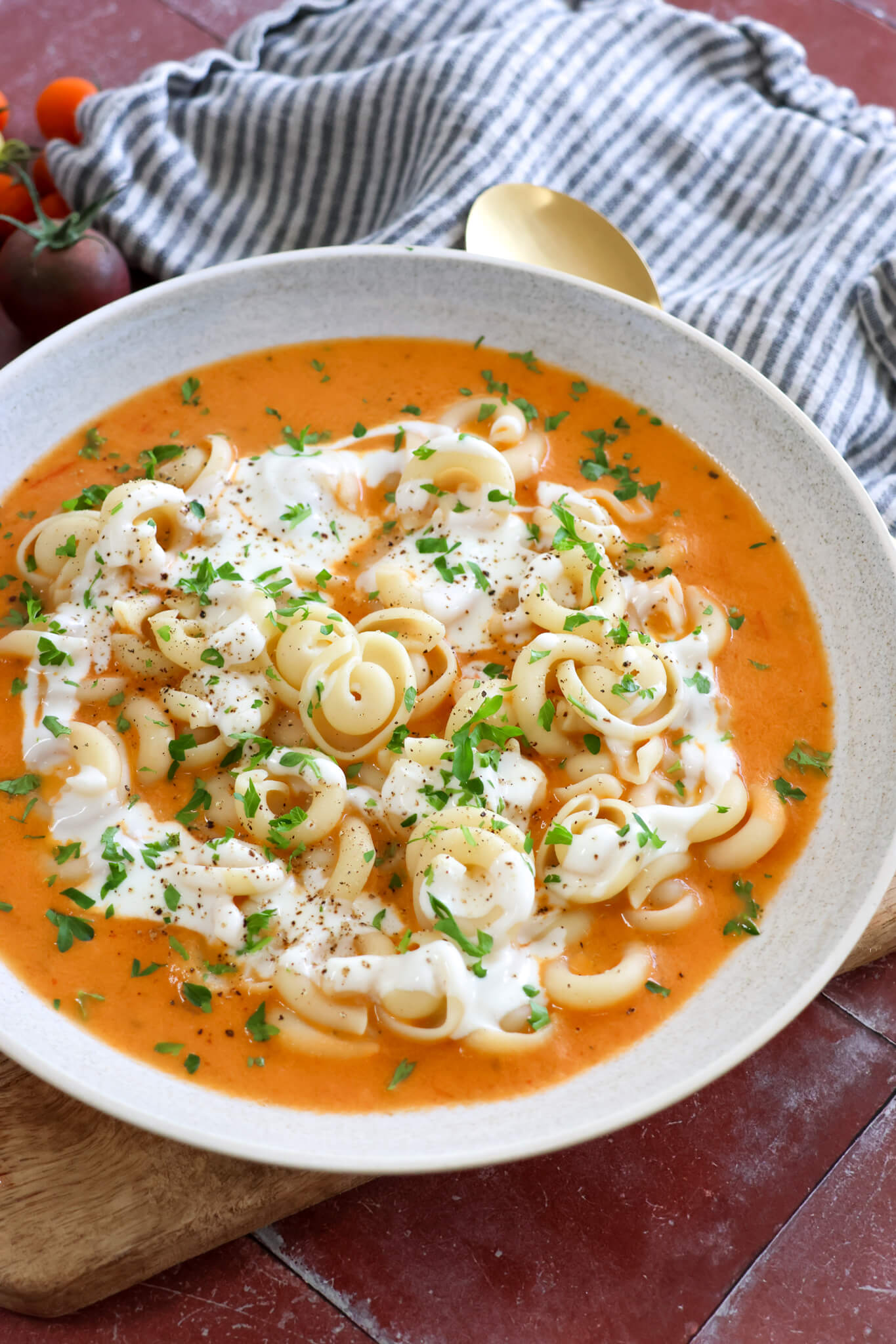 Tomatsuppe med pasta